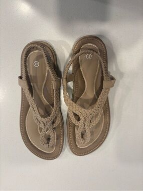Braided T-Strap Sandals in Taupe - Women